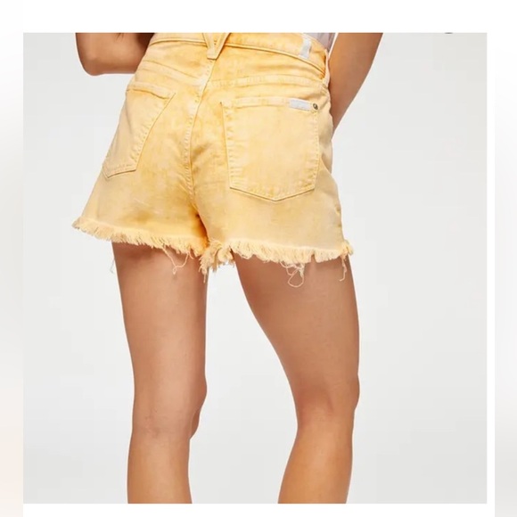 7 For All Mankind NWOT Women’s Monroe Cutoffs Shorts in Mineral Marigold - Picture 4 of 4